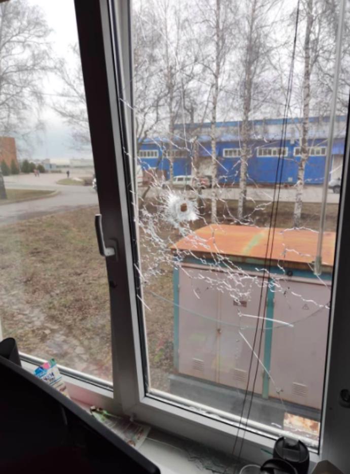 FOTO: Ukrajinci zaútočili na sklad nafty v blízkosti města Bělgorod. – stránka 1210