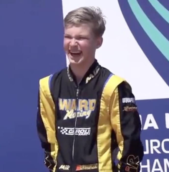 FOTO: RUský závodník ukázal nacistické gesto a následně se začal smát. – stránka 1090