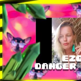 Helena Houdová může svými názory, kurzy a učením hodně ublížit. 