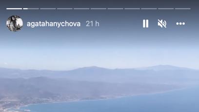 FOTO: Hanychová přilétá do Španělska.