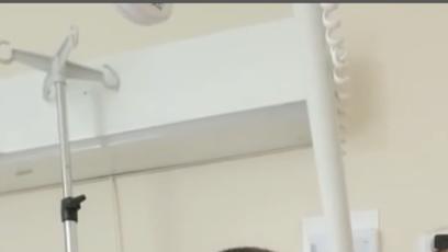 FOTO: Vémolovy vyndali z lokte kameny.