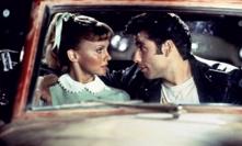 Olivia Newton-John a John Travolta v Pomádě.