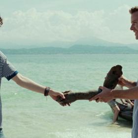 Timothée Chalamet a Armie Hammer ve filmu Dej mi své jméno.