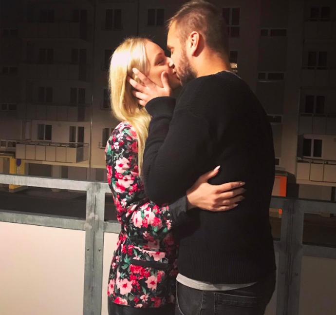 FOTO: Tereza svou lásku s Mariánem Kovářem už netají. – stránka 57