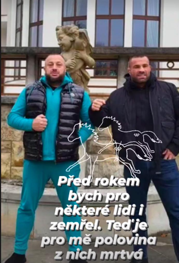 FOTO: Karlos Vémola zveřejnil tajemný vzkaz, který svědčí o tom, že se ho aféra napřímo dotkla. – stránka 1733