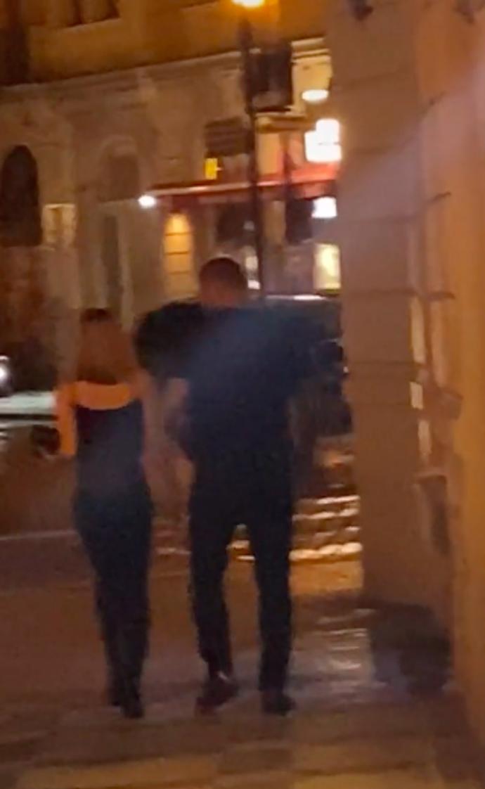 FOTO: Karlos a Rika společně na videu, které se objevilo na TikToku. – stránka 1725