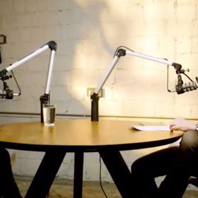 Jednou z indicií, které napovídají o tom, že za Shopaholicadel stojí Kazma, je i rozhovor s Mikýřem. Mikýř si influencerku pozval do svého pořadu, přičemž zmínil, že veškerý výtěžek z videa půjde na charitu vybranou Kamilem Bartoškem alias Kazmou. 