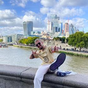 Českým celebritám se nejspíš postaví i model Kristian Kundrata. 