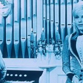 Olga Schoberová v muzikálu Limonádový Joe.