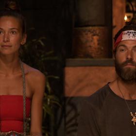 Tomáš vypadal, že mu ulítly včely. 