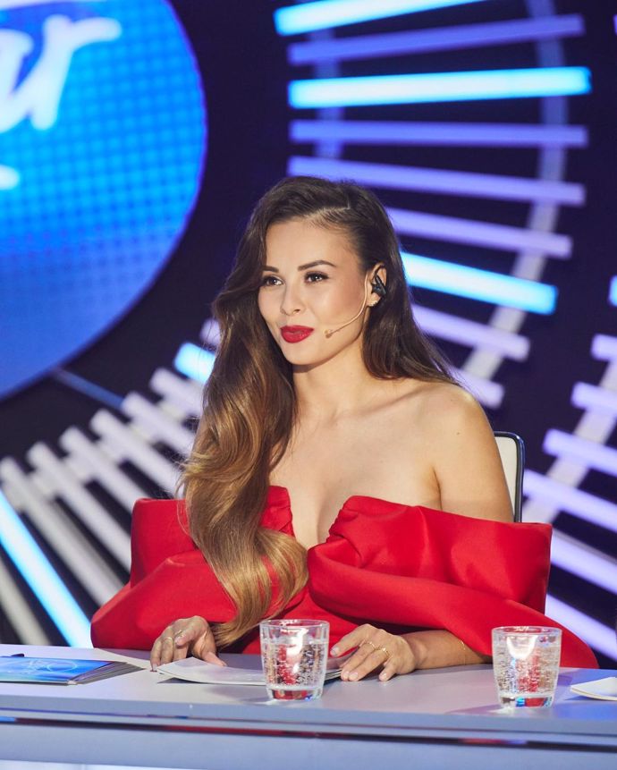 FOTO: Monika Bagárová zazářila v červené. – stránka 31