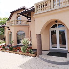 Studenti mají na výběr ze tří druhů školného.