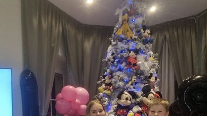 FOTO: Karlos s rodinou