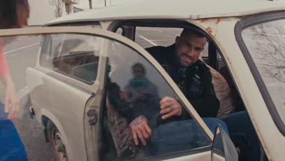 FOTO: Karlos Vémola nastupuje do Trabantu.