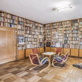 Zikmund měl velkou sbírku knih.