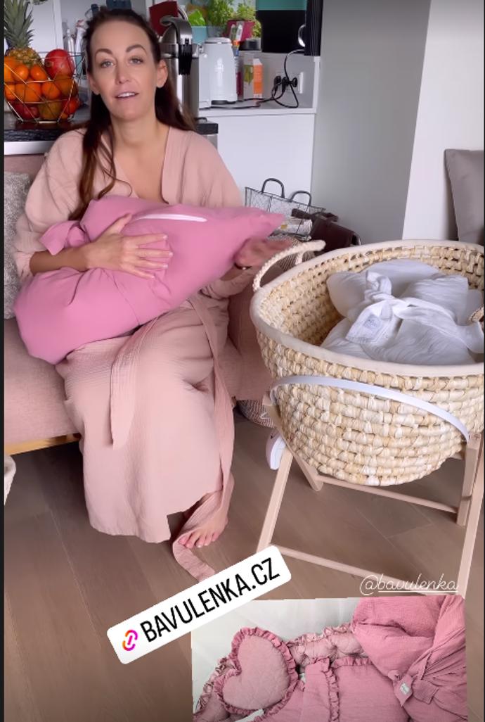 FOTO: Agáta ukázala výbavičku pro Rozárku – stránka 2597