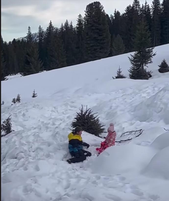 FOTO: Mia a Kryšpín dováděli ve sněhu – stránka 2756