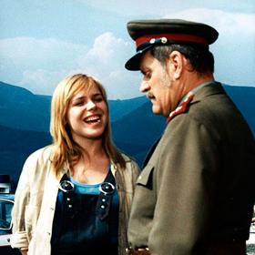 V komedii Holka na zabití z roku 1975.