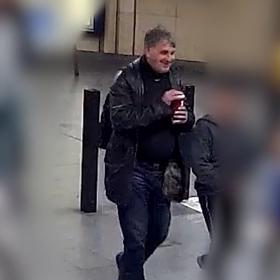 Policie hledá tohoto muže