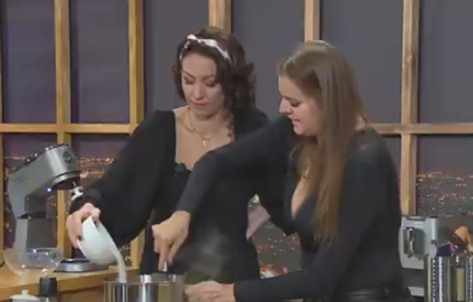 FOTO: Agáta Hanychová a Ornella Koktová v show Holčičky. – stránka 612
