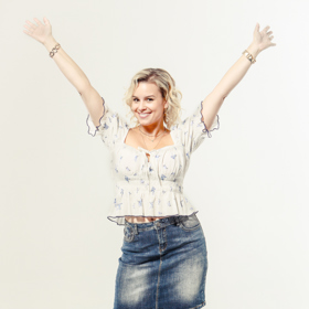 Pro roli Panenky v seriálu Agrometal museli Pagáčové vycpávat prsa.