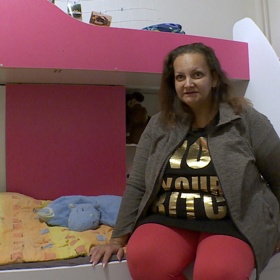 Petra se v náhradní rodině moc neosvědčí. 