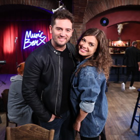 Denisa Pfauserová a Jan Kopečný na natáčení seriálu Zoo