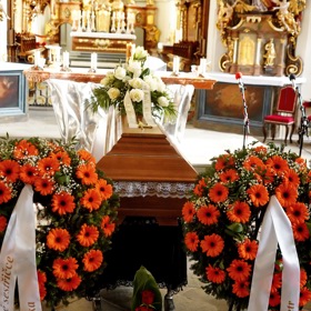 Pohřeb Nadi Urbánkové.