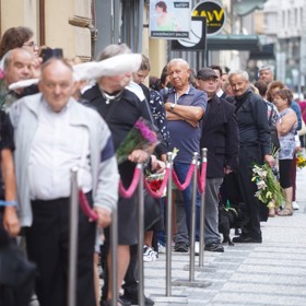 Veřejné rozloučení s Hanou Zagorovou v Divadle Kalich.
