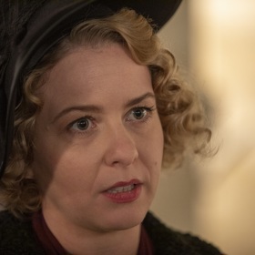 Zlatá labuť u diváků boduje.