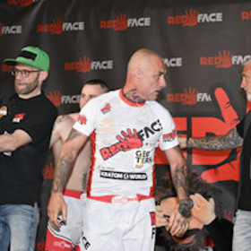 Odtrhávat je od sebe musel moderátor. 