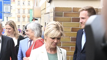 FOTO: První dáma Eva Pavlová odjela na Ukrajinu.