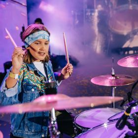 Syn Ztraceného vystoupil před vyprodaným Edenem. 