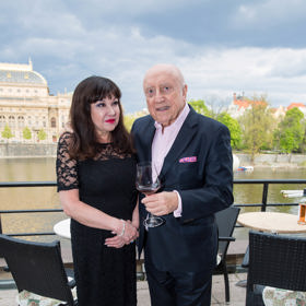 Občas se ale umí obléknout i vkusně. 