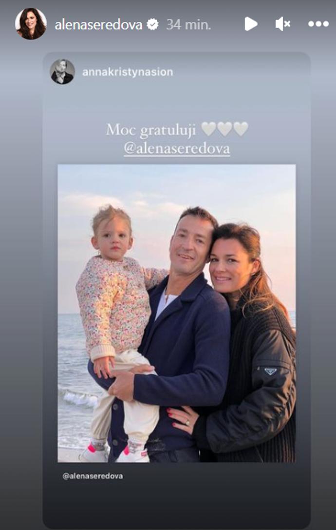 FOTO: Alena, Alessandro a jejich tříletá dcera Vivi – stránka 44