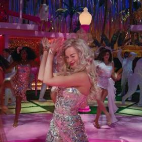 Margot Robbie byla pro roli Barbie stvořena.