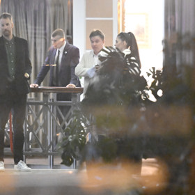 Na Petrovi je vidět, že se mu nechtělo čekat. 