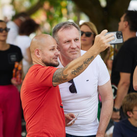 Celebrity na festivalu ve Varech.