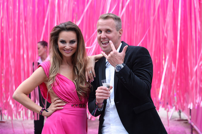 FOTO: Oba si to na akci pořádně užívali. – stránka 608