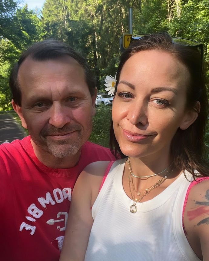 FOTO: Agáta se svým partnerem Jaromírem Soukupem. – stránka 1259