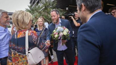 FOTO: Pořadatelé festivalu vítají prezidenta a první dámu.