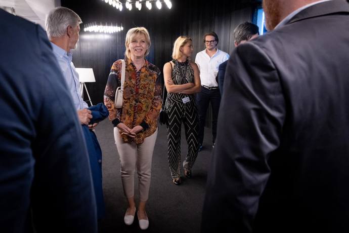 FOTO: Eva Pavlová tradičně zazářila. – stránka 2607