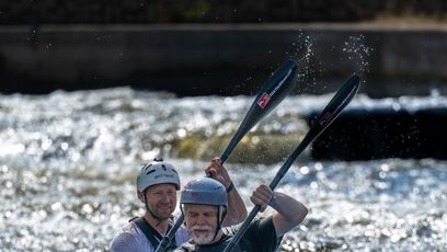 FOTO: Do deblkajaku usedl spolu se šestinásobným mistrem světa Tomášem Slovákem.