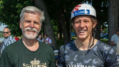 FOTO: Prezident Pavel se přijel podívat na mistrovství světa juniorů ve sjezdu na divoké vodě.