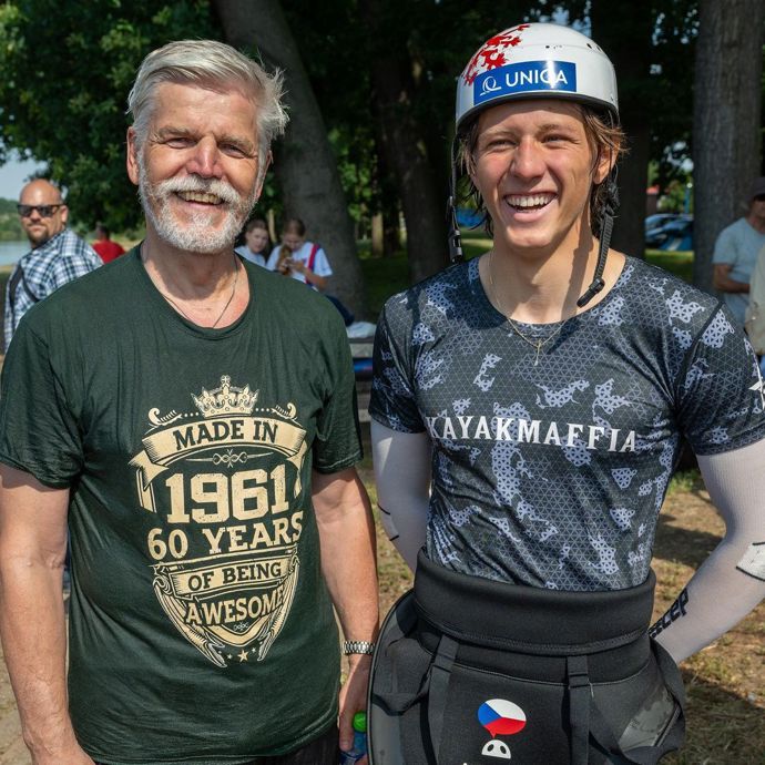 FOTO: Prezident Pavel se přijel podívat na mistrovství světa juniorů ve sjezdu na divoké vodě. – stránka 2590