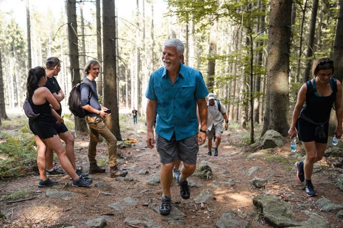 FOTO: Petr Pavel při výšlapu na Kleť. – stránka 2549