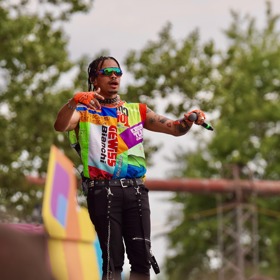 Ben navzdory operaci nezrušil jediný koncert