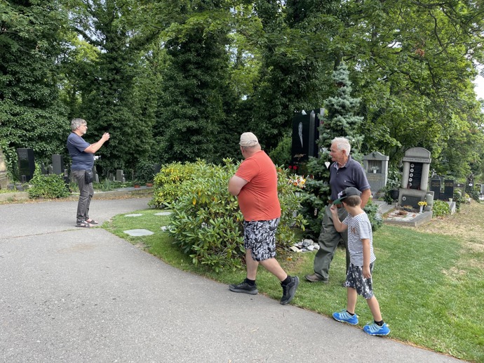 FOTO: Lidé vzpomínají na Gotta. – stránka 26