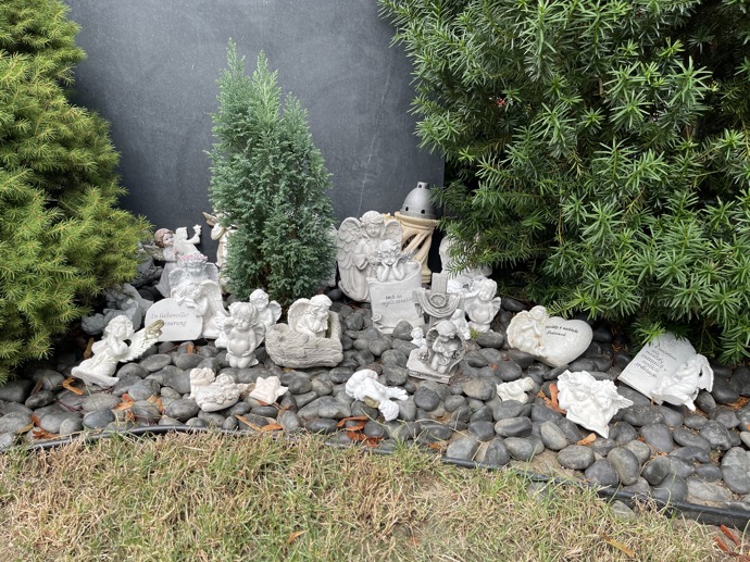 FOTO: Hrob Karla Gotta na jeho narozeniny. – stránka 20