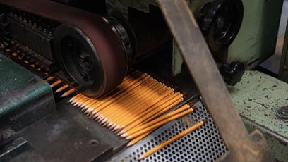 FOTO: Legendární továrna na tužky Koh-i-Noor.